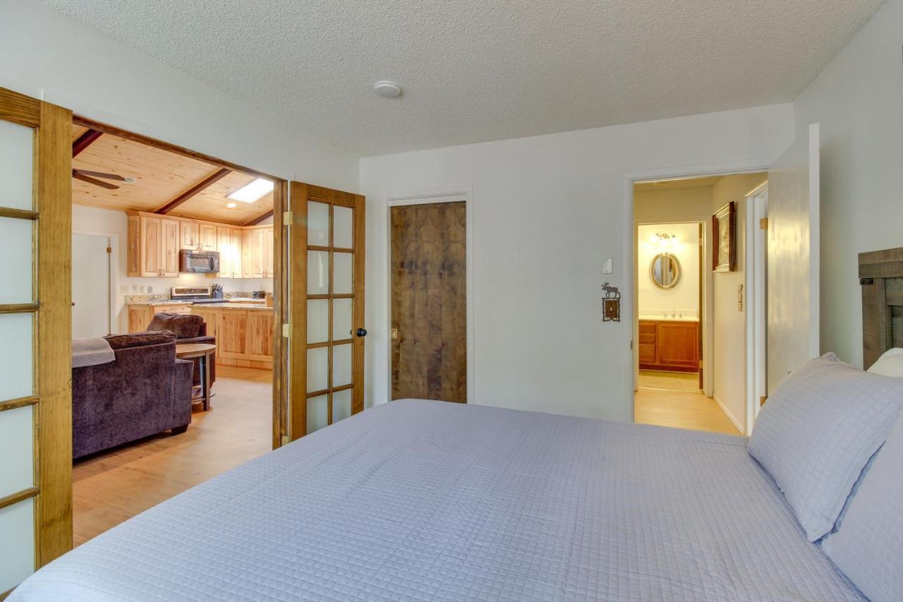 Updated Country Club Cabin, Near Golfing And Hiking! Indian Pine エクステリア 写真