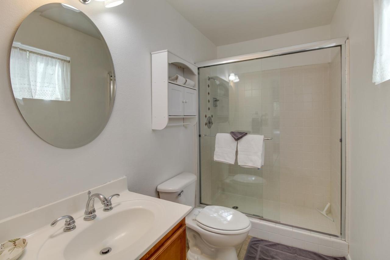 Updated Country Club Cabin, Near Golfing And Hiking! Indian Pine エクステリア 写真